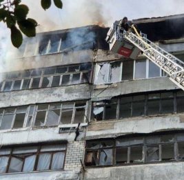 Дрон ударил по многоэтажке в Бердичеве