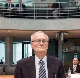 Экс-глава разведки Германии задержан по подозрению в шпионаже и госизмене
