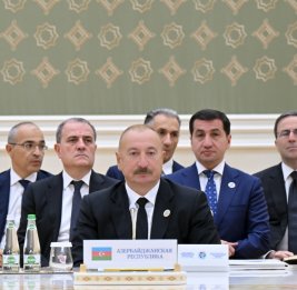 
Президент Ильхам Алиев: Транспорт является одним из основных направлений сотрудничества государств Центральной Азии и Азербайджана