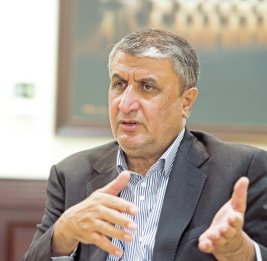 
Иран не прекратил деятельность в ядерной промышленности - Эслами