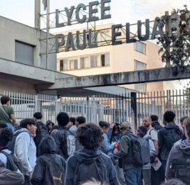 Франция увеличивает штат учителей на фоне протестов
