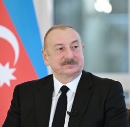 На страницах Президента Ильхама Алиева в соцсетях опубликованы кадры рабочего визита главы государства в Туркменистан