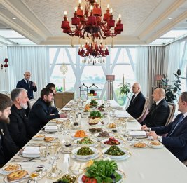 Состоялся совместный обед Президента Ильхама Алиева и главы Чеченской Республики России