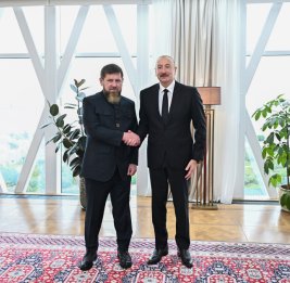 Кадыров отчитался о визите в Баку и поздравил Азербайджан