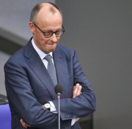 Мерц противникам: &laquo;Не дождетесь!&raquo;

