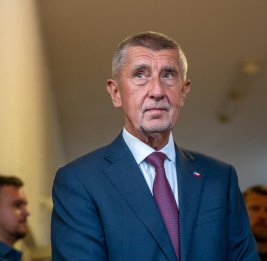 Бабиш предупредил об угрозе неконтролируемой миграции в Европу