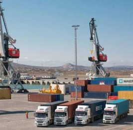 
В Азербайджане морским транспортом перевезено почти 7 млн тонн грузов