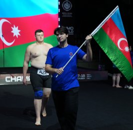 
 В Баку открылся чемпионат мира по сумо