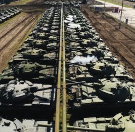 Россия пополняет базы хранения новыми танками и модернизированной бронетехникой
