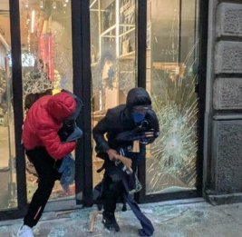 Италия готовится к жестким мерам после массовых погромов