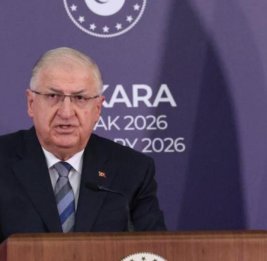 
Глава Минобороны Турции подпишет в Дохе Соглашение о сотрудничестве в сфере ВПК