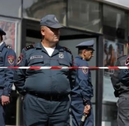 В Армении задержали 14 человек после обысков в офисе оппозиционной партии