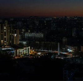 Баллистический удар по Киеву: повреждены жилые дома и АЗС, есть пострадавшие

