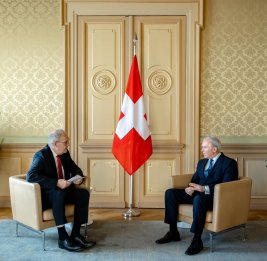 Вагиф Садыгов вручил верительные грамоты президенту Швейцарии
