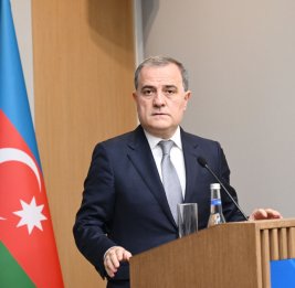 
Джейхун Байрамов: Азербайджан и Индия могут расширить сотрудничество в области энергетики, фармацевтики и ИКТ