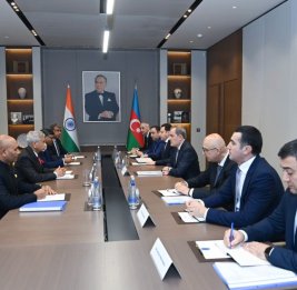 
Джейхун Байрамов проинформировал индийского коллегу о минной угрозе на освобожденных территориях