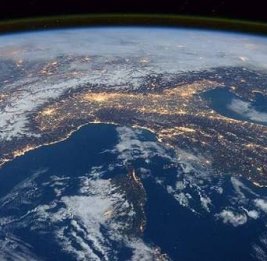 Китай призвал отказаться от гонки вооружений в космосе