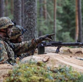 Германия примет участие в первых учениях "коалиции желающих" в ноябре