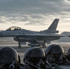 Польше не хватает около 30 пилотов для истребителей F-16

