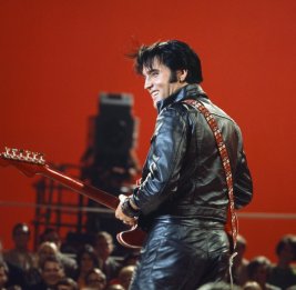 На Claude подали в суд из-за песен Элвиса Пресли. C компании требуют 41 миллион долларов