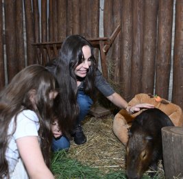 Лейла Алиева побывала на ферме Capybara Azerbaijan в Шамахы