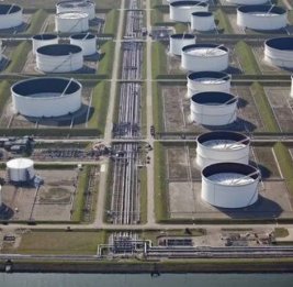 Стратегический нефтяной резерв США опустился до минимума за 40 лет
