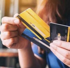 В Азербайджане ускорился рост числа платежных карт
