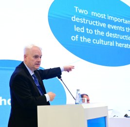 Иво Йосипович призвал участников форума посетить Карабах и ознакомиться с происходящим там развитием