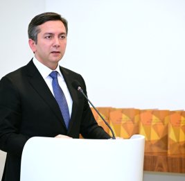 Ялчин Рафиев: С точки зрения политических взглядов разнообразие в мире все больше возрастает