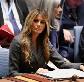 Мелания Трамп сообщила о расширении зоны перемирия в районе Алешек
