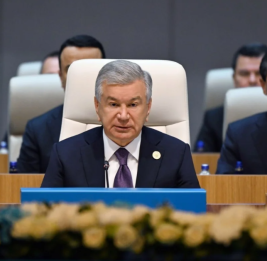 Мирзиёев поблагодарил Ильхама Алиева за укрепление тюркского единства
