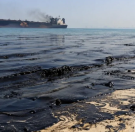 ОАЭ сообщили о прекращении утечки нефти из танкера Gem No. 2