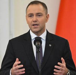 
Навроцкий: В Польше произошел силовой захват Конституционного суда