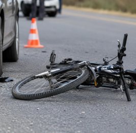
В Баку автомобиль сбил насмерть велосипедиста