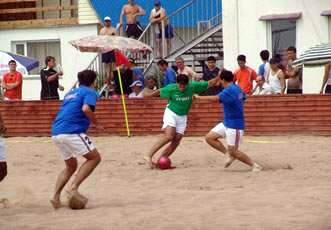 Пляжный футбол может дебютировать на Олимпиаде в Баку