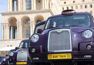 В 350 бакинских такси-кэбах установлены POS-терминалы