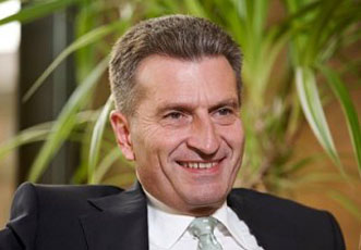 Гюнтер Оттингер: «Еврокомиссия и Азербайджан могут договориться по Транскаспийскому проекту в середине года»