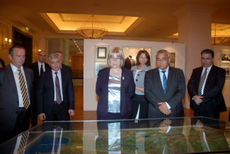 Председатель парламента Болгарии посетила Фонд Гейдара Алиева