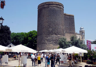 В Баку по инициативе Фонда Гейдара Алиева прошла церемония открытия III Международного фестиваля искусств «Девичья башня»