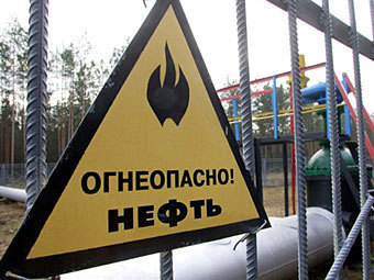 Цены на нефть упали ниже 100 долларов за баррель