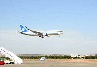 ЗАО "Азербайджан Хава Йоллары" доставило в Баку второй пассажирскийсамолет типа Boeing-767-300 ER
