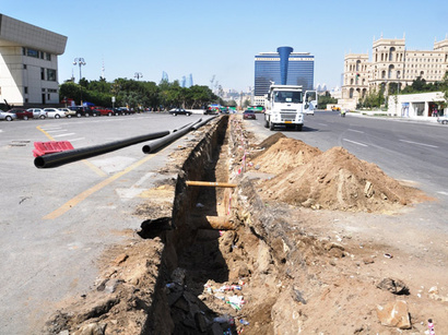 Водный оператор Азербайджана меняет линии в центре Баку