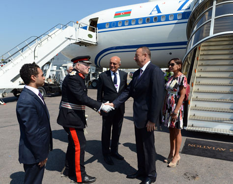 Президент Азербайджана Ильхам Алиев прибыл в город Лондон, где состоятся ХХХ летние Олимпийские игры