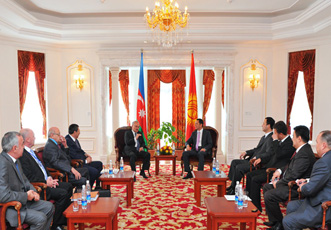 Обсуждены вопросы развития связей между Азербайджаном и Кыргызстаном