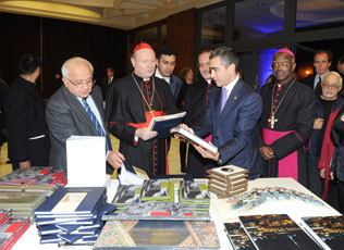По инициативе Фонда Гейдара Алиева в Ватикане открылась выставка «Исторический взгляд на жемчужины Азербайджана»