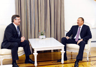 Президент Азербайджана Ильхам Алиев принял генерального секретаря Организации Черноморского Экономического Сотрудничества