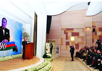Министерство по чрезвычайным ситуациям провело торжественную церемонию по случаю 90-летнего юбилея общенационального лидера Гейдара Алиева
