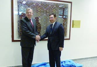Карабахский ковер, подаренный Президентом Азербайджана, размещен в Венском офисе ООН
