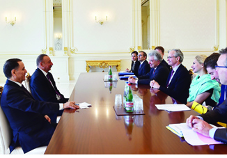 Президент Ильхам Алиев принял делегацию во главе с генеральным директором Европейской комиссии