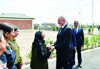 Президент Ильхам Алиев ознакомился с домом жителя села Огтая Хазиева